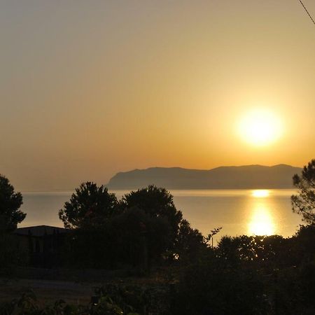 Casa Vacanze La Terrazza Sul Golfo Castellammare del Golfo Eksteriør billede
