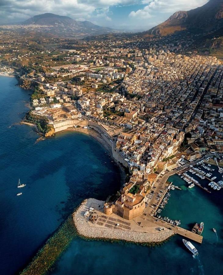 Casa Vacanze La Terrazza Sul Golfo Castellammare del Golfo Eksteriør billede